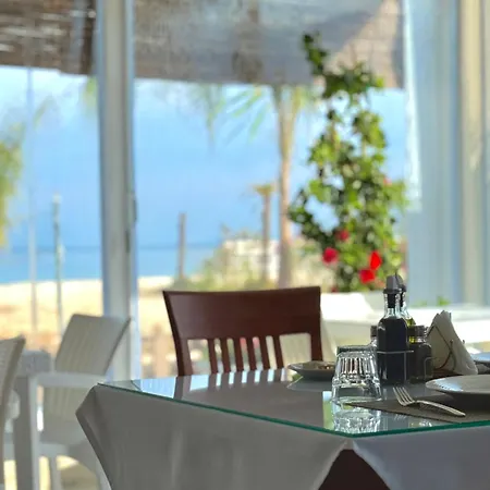 Hotell Blue Paradise 3*