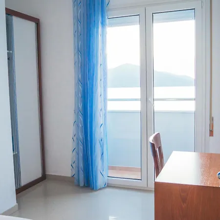 Blue Paradise Hotell Bashkia e Orikumit