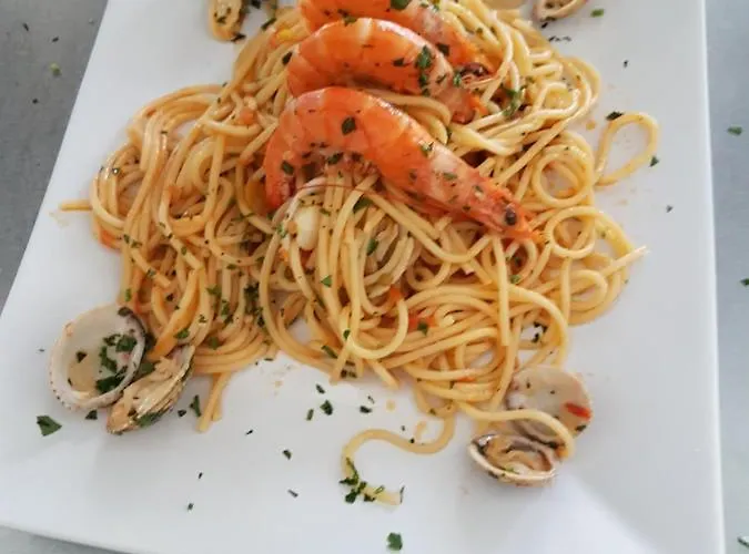 מלון Blue Paradise 3*