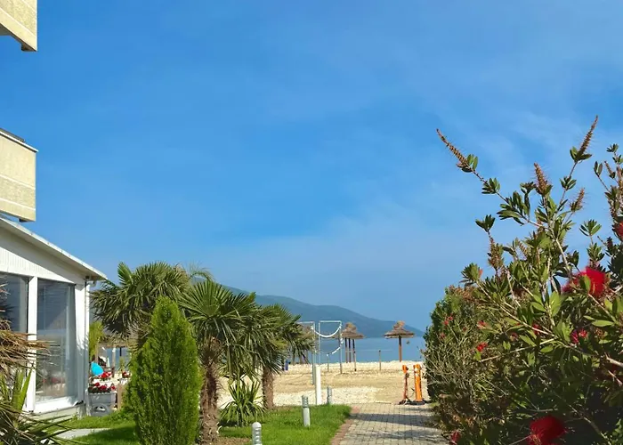 Blue Paradise 3* אוריקום